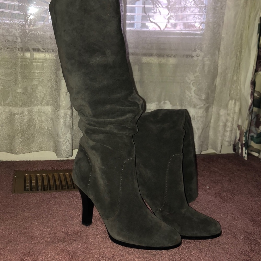 Knee high boots size 6.5,